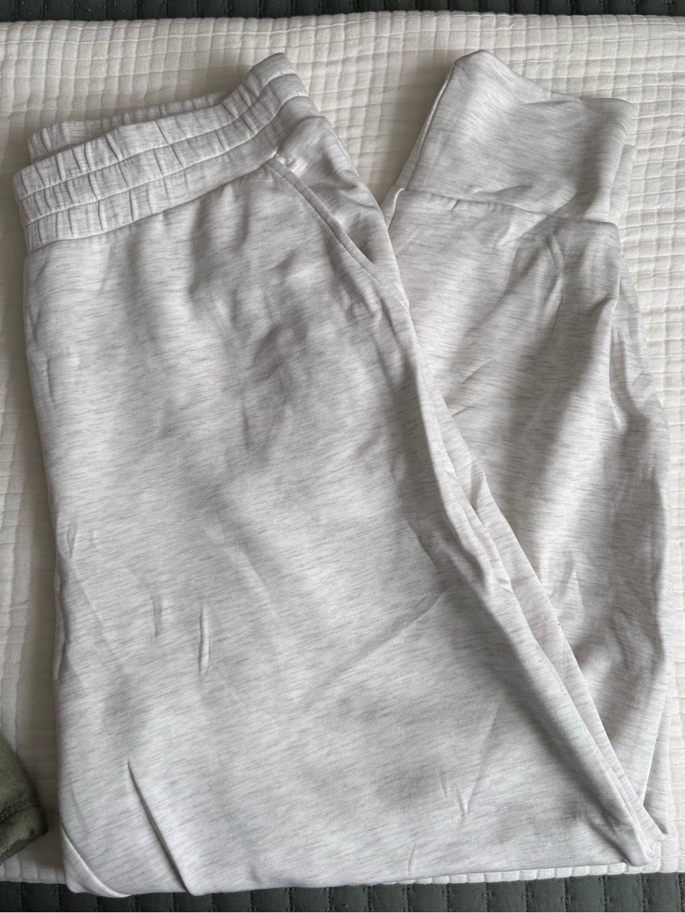 Varley Women’s slim cuff pants